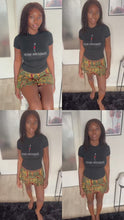Charger et lire la vidéo dans la visionneuse de la Galerie, T-shirt Femme Reine Insoumise  — HELLIANCE 👑

